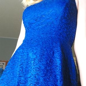 Cute Laced Banquet Dress